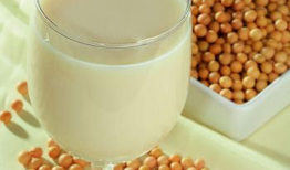 黄豆白芝麻豆浆功效,营养双倍，健康加分