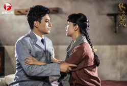 电视剧桃花依旧笑春风,乱世情仇，风华绝代